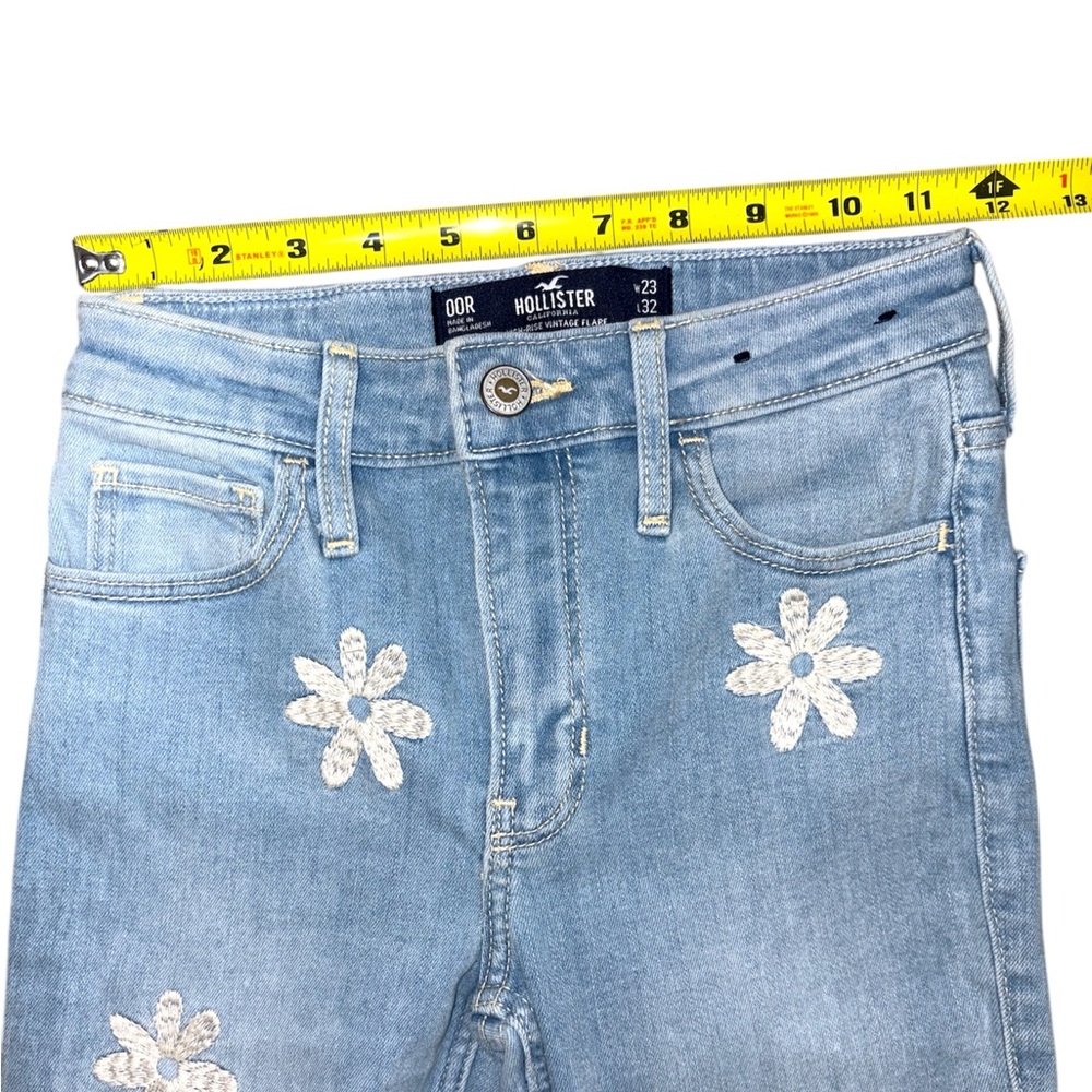 EUC Hollister High-Rise Vintage Flare Embroidered‎ White Daisy Jean Size W23 L32 - Picture 6 of 10